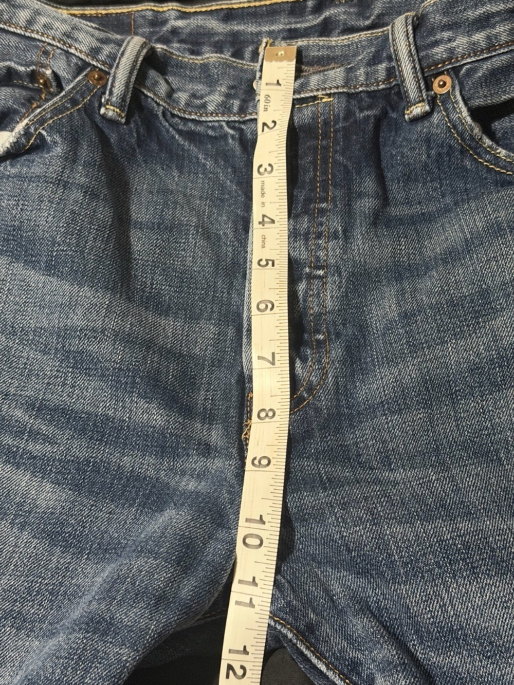 Levi's Men's 501 Washed Blue Relaxed Straight capri Jeans - Picture 9 of 11